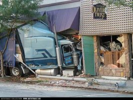 auto_accident_crash_014.jpg