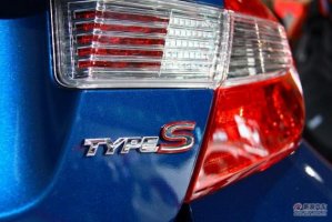 car_18040210.jpg